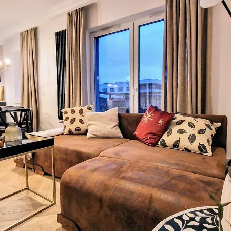 Апартаменти Luxury In City-13-ksiezymlyn&stylish&freeparking Лодзь