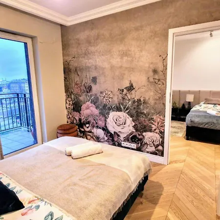 Luxury In City-13-ksiezymlyn&stylish&freeparking Апартаменти Лодзь